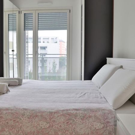 Luxury 3 Bedroom Apartment 100 Mq Next To Rho Fiera And San Siro Milano Eksteriør billede
