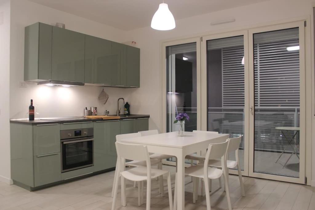 Luxury 3 Bedroom Apartment 100 Mq Next To Rho Fiera And San Siro Milano Eksteriør billede